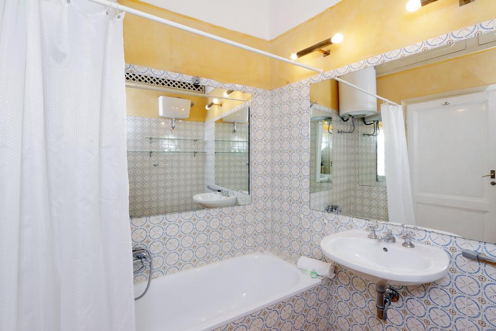 Fori Imperiali Apartment Рим Екстериор снимка