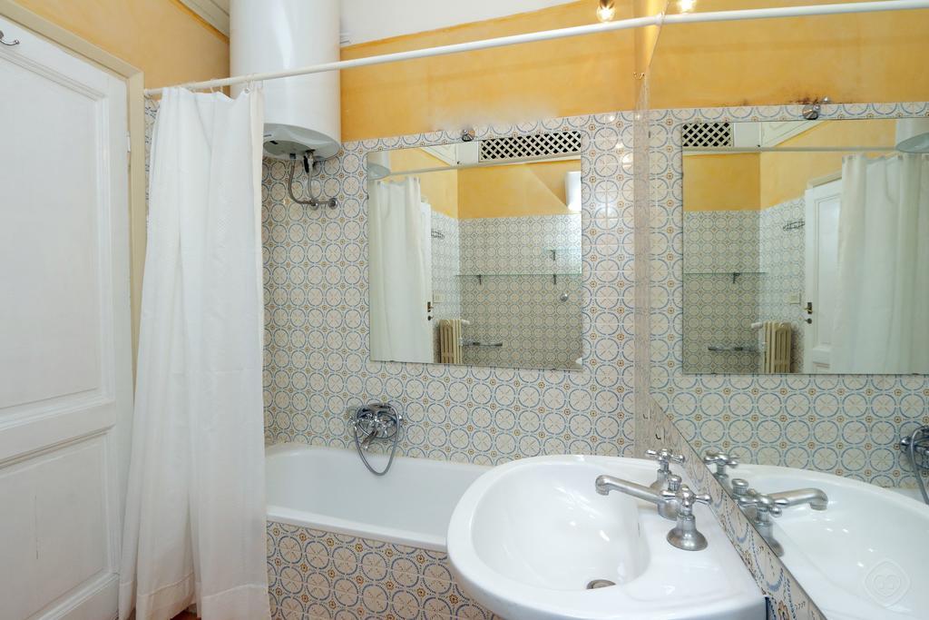 Fori Imperiali Apartment Рим Стая снимка